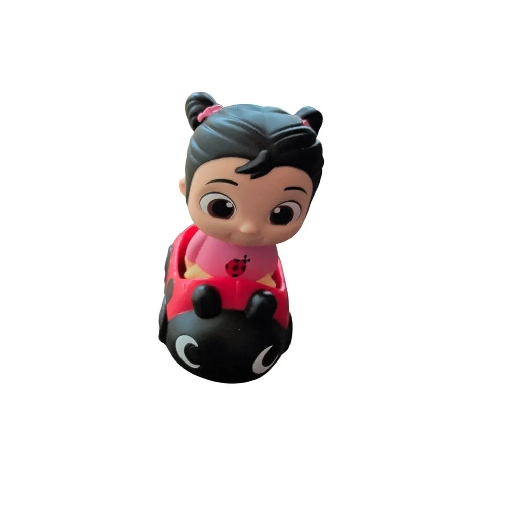 Cocomelon JJ and Nina Figures with Ladybug Vehicle Toy‎ Set Jazwares 2023